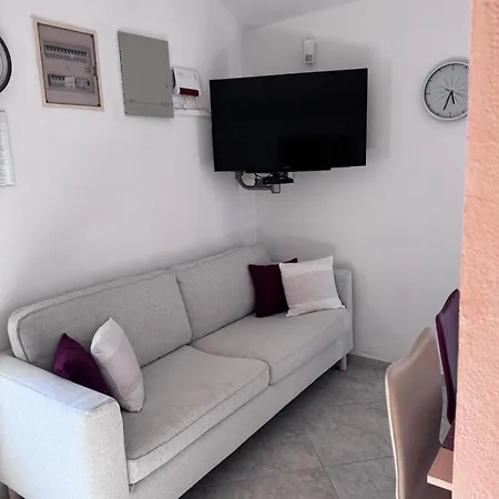 Mandic Homestay *